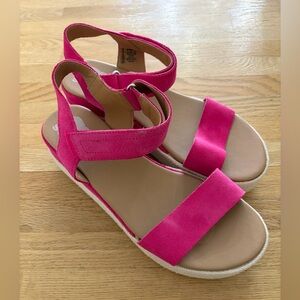 Sorel Women's Bright Pink Sandals